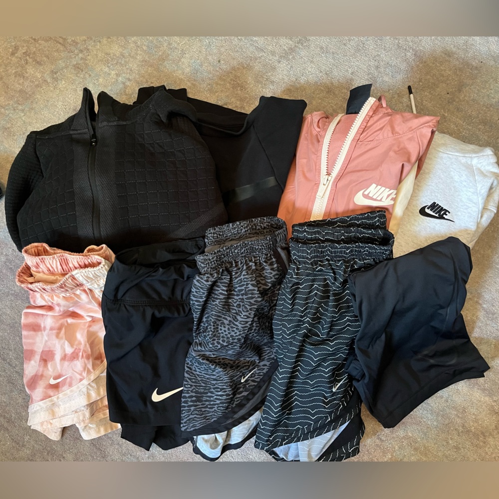 Nike clothing bundle